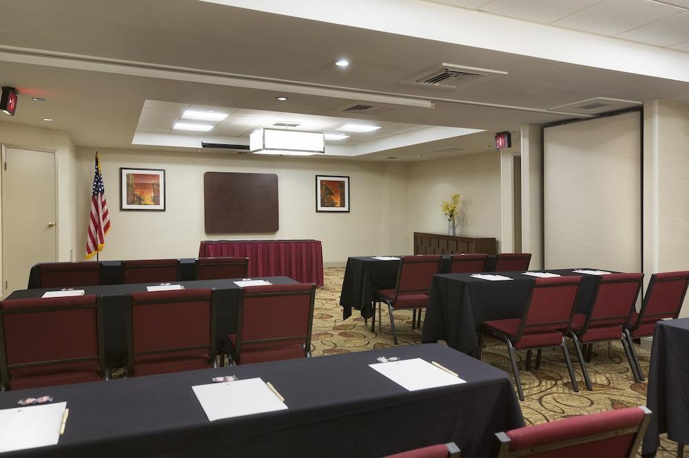 Doubletree Suites By Hilton Nashville Airport Eksteriør bilde