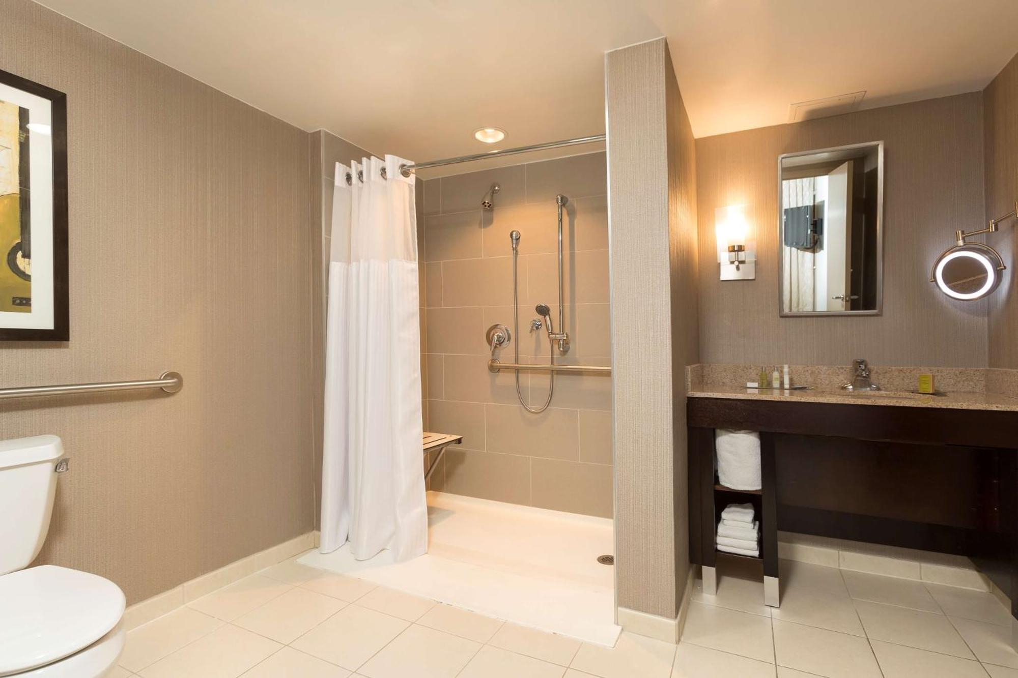 Doubletree Suites By Hilton Nashville Airport Eksteriør bilde