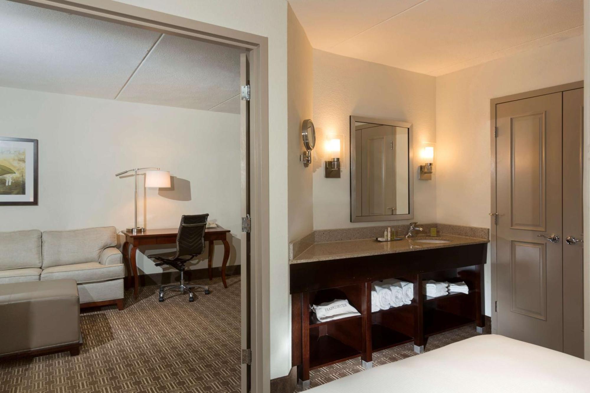 Doubletree Suites By Hilton Nashville Airport Eksteriør bilde