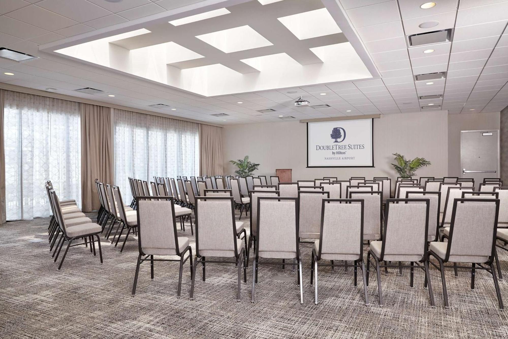 Doubletree Suites By Hilton Nashville Airport Eksteriør bilde