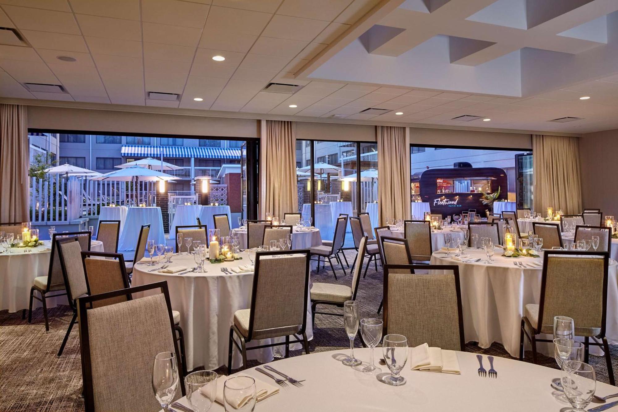 Doubletree Suites By Hilton Nashville Airport Eksteriør bilde